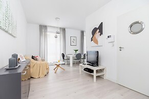 Browar Lubicz Apartments by Renters