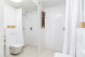 Modern Studio Kantor by Renters