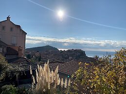 Hedera Estate, House Hedera VI