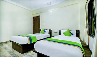 Treebo Sayaji Residency