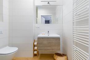 Kolo Brzegu Apartments by Renters