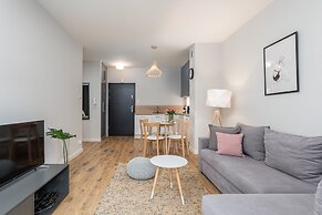 Kolo Brzegu Apartments by Renters
