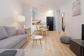 Kolo Brzegu Apartments by Renters