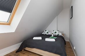 Kolo Brzegu Apartments by Renters