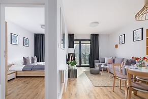 Kolo Brzegu Apartments by Renters