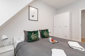 Kolo Brzegu Apartments by Renters