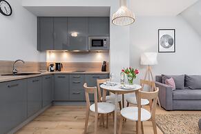 Kolo Brzegu Apartments by Renters