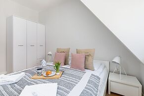 Kolo Brzegu Apartments by Renters