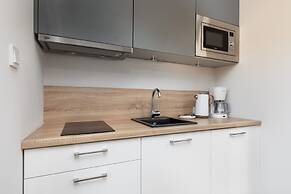 Kolo Brzegu Apartments by Renters