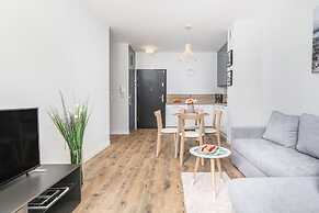 Kolo Brzegu Apartments by Renters