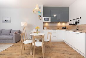 Kolo Brzegu Apartments by Renters