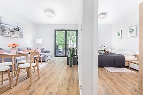 Kolo Brzegu Apartments by Renters