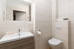 Kolo Brzegu Apartments by Renters