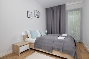 Kolo Brzegu Apartments by Renters