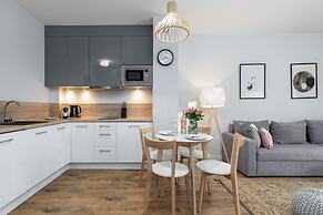 Kolo Brzegu Apartments by Renters