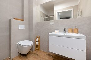 Kolo Brzegu Apartments by Renters