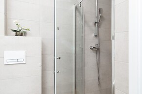 Kolo Brzegu Apartments by Renters