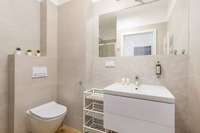 Kolo Brzegu Apartments by Renters