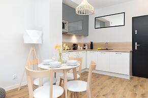 Kolo Brzegu Apartments by Renters