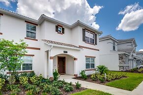Luxury 5 Bed Townhome With Pool 5 Bedroom Townhouse by RedAwning