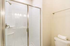 Luxury 5 Bed Townhome With Pool 5 Bedroom Townhouse by RedAwning