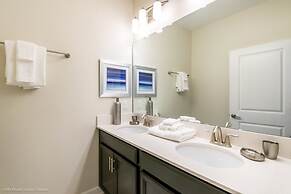 Luxury 5 Bed Townhome With Pool 5 Bedroom Townhouse by RedAwning