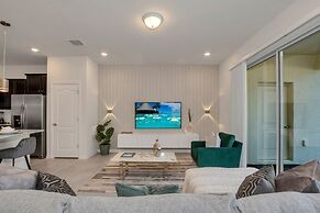 Brand New Home In Top Rated Resort Solterra 5 Bedroom Townhouse by Red