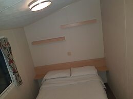 Beautiful 3-bedrooms Static Caravan Holiday Home