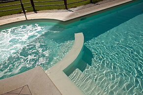 Le Rondini apt With Shared Pool