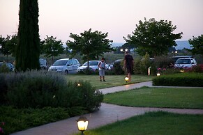 Le Rondini apt With Shared Pool