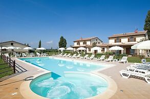 Le Rondini apt With Shared Pool
