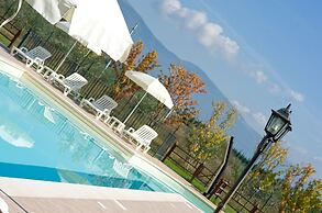 Le Rondini apt With Shared Pool