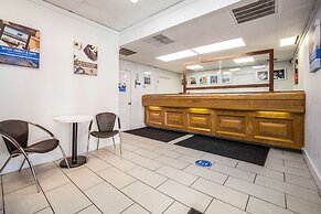 Studio 6 Florence , SC