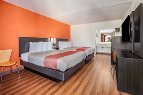 Studio 6 Florence , SC