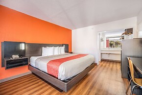 Studio 6 Florence , SC