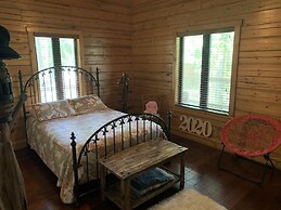 Alligator Alley Six Bedroom House