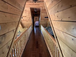Alligator Alley Six Bedroom House