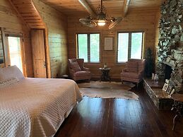 Alligator Alley Six Bedroom House