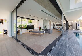 The Bridge Luxury Villa