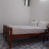 Parisha Residency - Temple Side Hotel