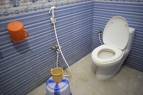 Parisha Residency - Temple Side Hotel