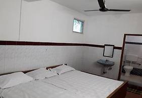 Parisha Residency - Temple Side Hotel