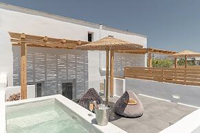 Naxos Finest Hotel & Villas