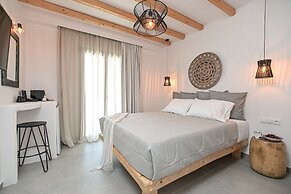 Naxos Finest Hotel & Villas