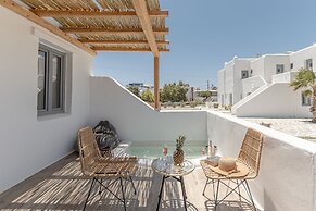 Naxos Finest Hotel & Villas