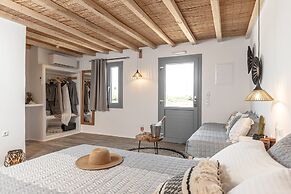 Naxos Finest Hotel & Villas