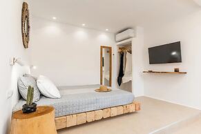 Naxos Finest Hotel & Villas