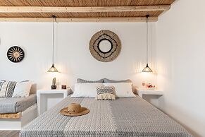 Naxos Finest Hotel & Villas