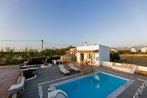 Naxos Finest Hotel & Villas