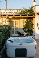 Naxos Finest Hotel & Villas